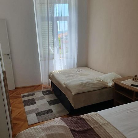 Apartment Sandra 2+2 *** Crikvenica Exterior foto